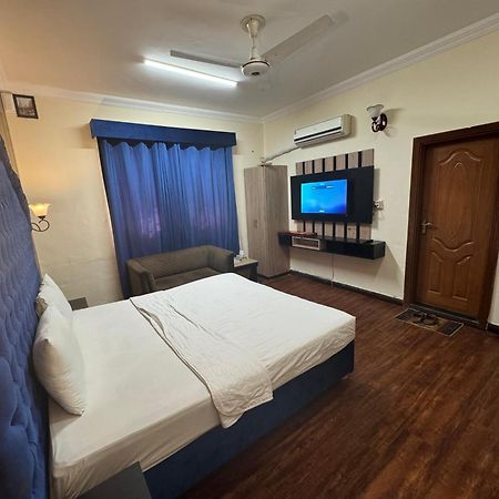 Orbit Residency F-7 Hotel Исламабад Екстериор снимка