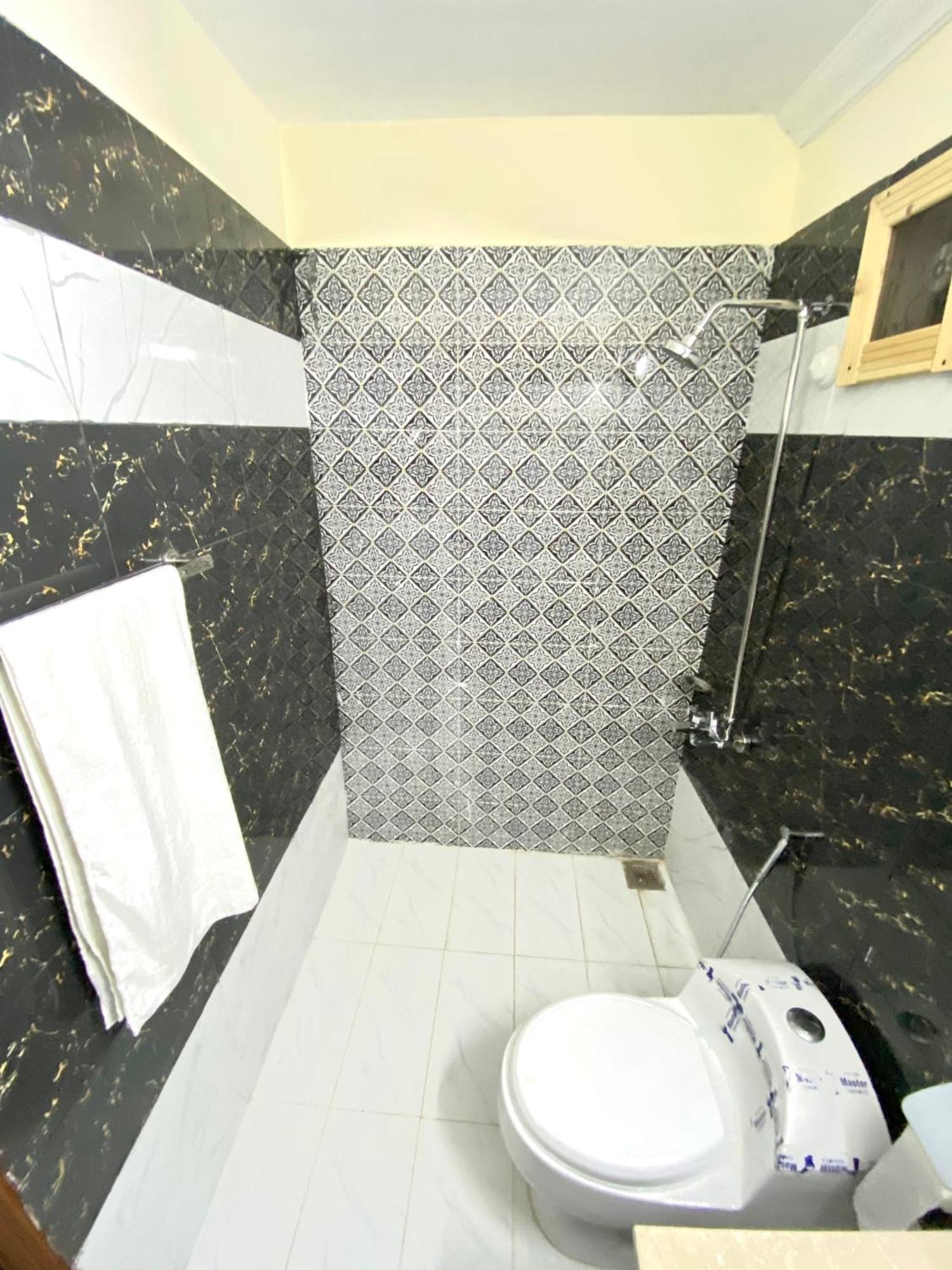Orbit Residency F-7 Hotel Исламабад Екстериор снимка