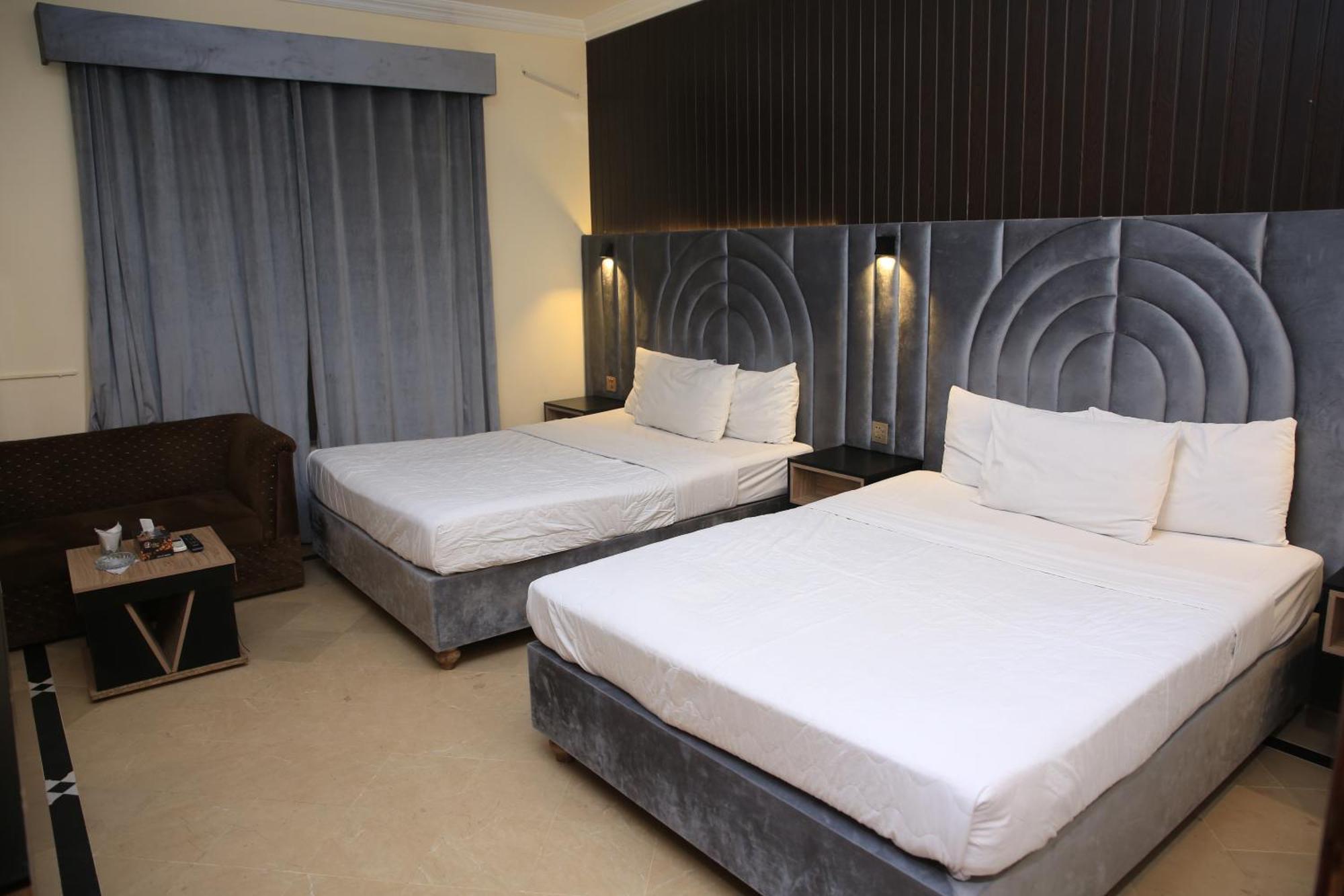 Orbit Residency F-7 Hotel Исламабад Екстериор снимка