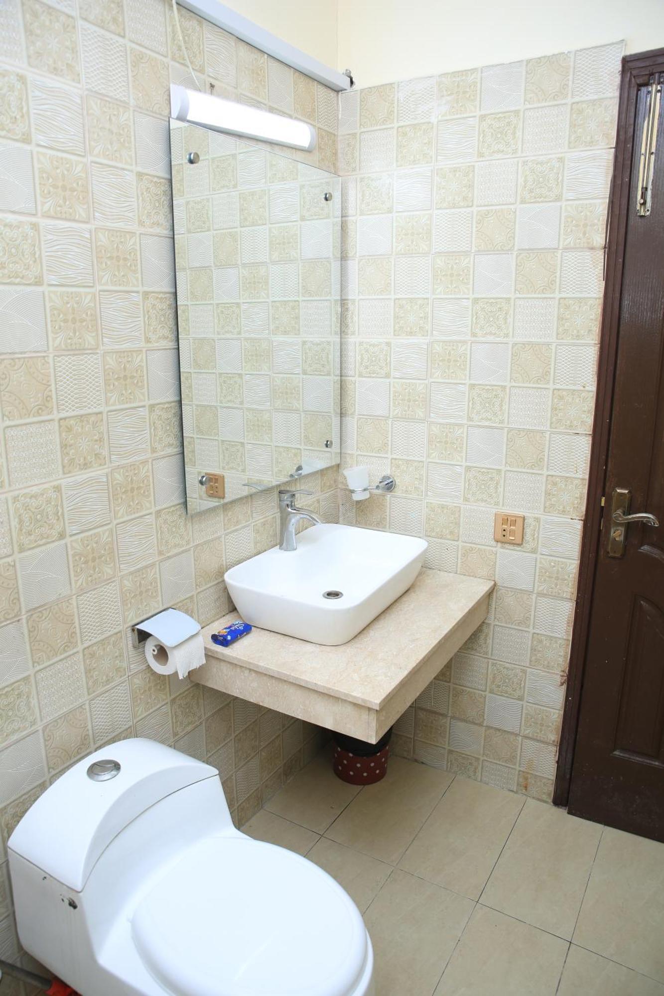 Orbit Residency F-7 Hotel Исламабад Екстериор снимка