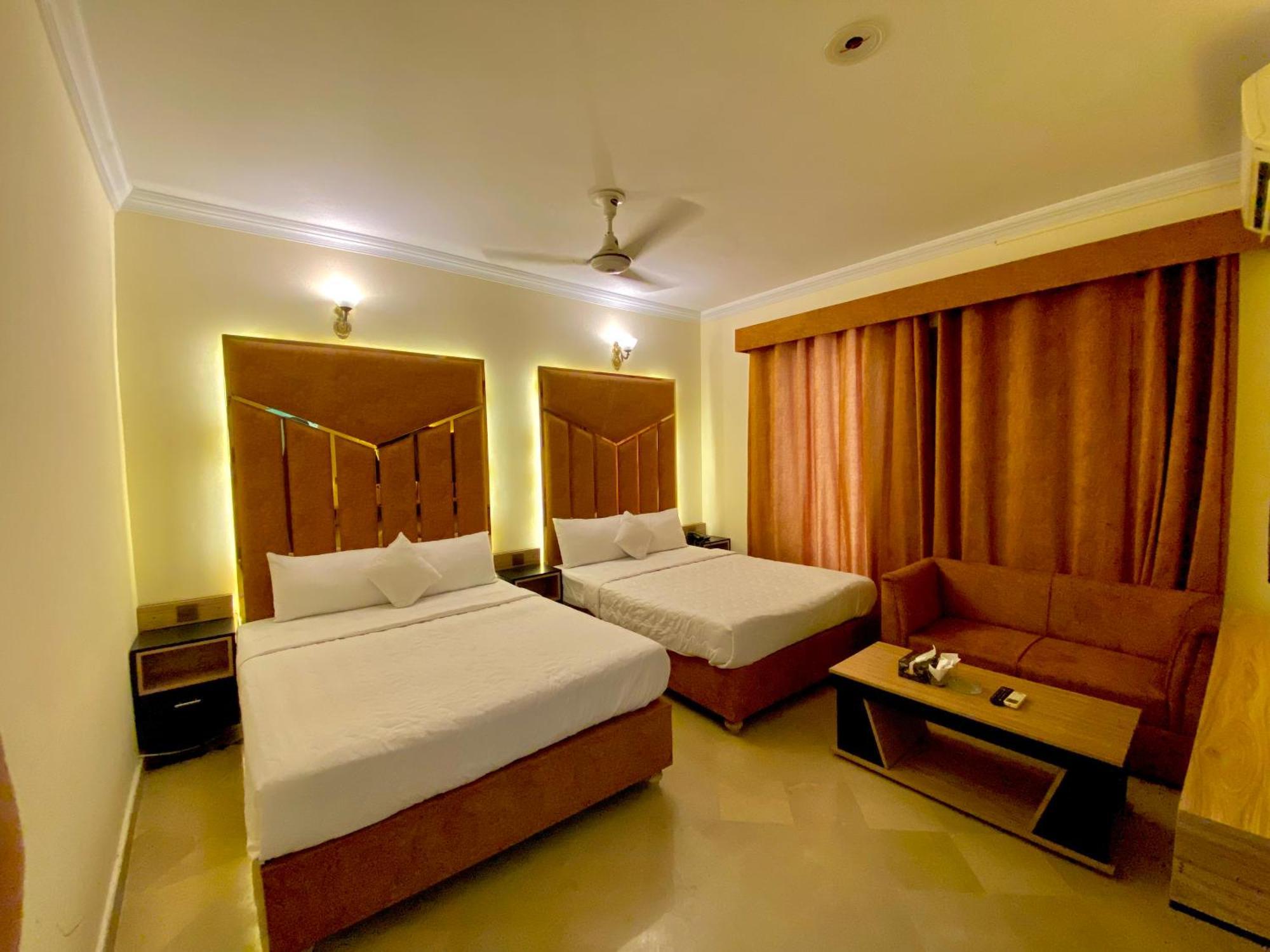 Orbit Residency F-7 Hotel Исламабад Екстериор снимка